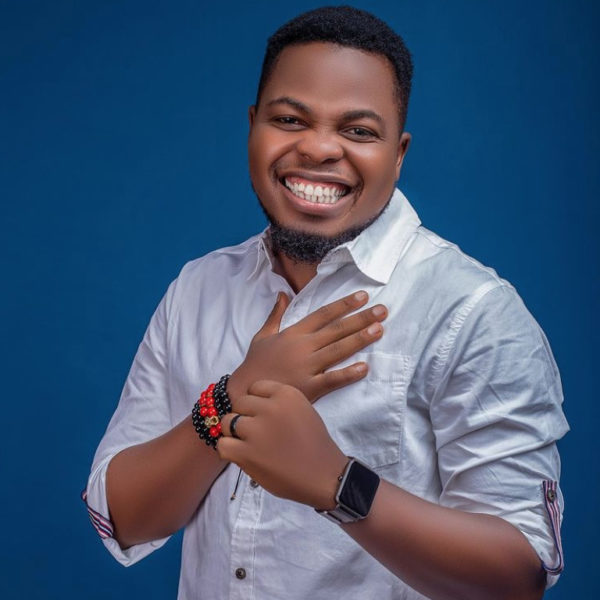 [News] Sammie Okposo Gifts Rising Gospel Artiste Tobi Jeff Richards Toyota Corolla
